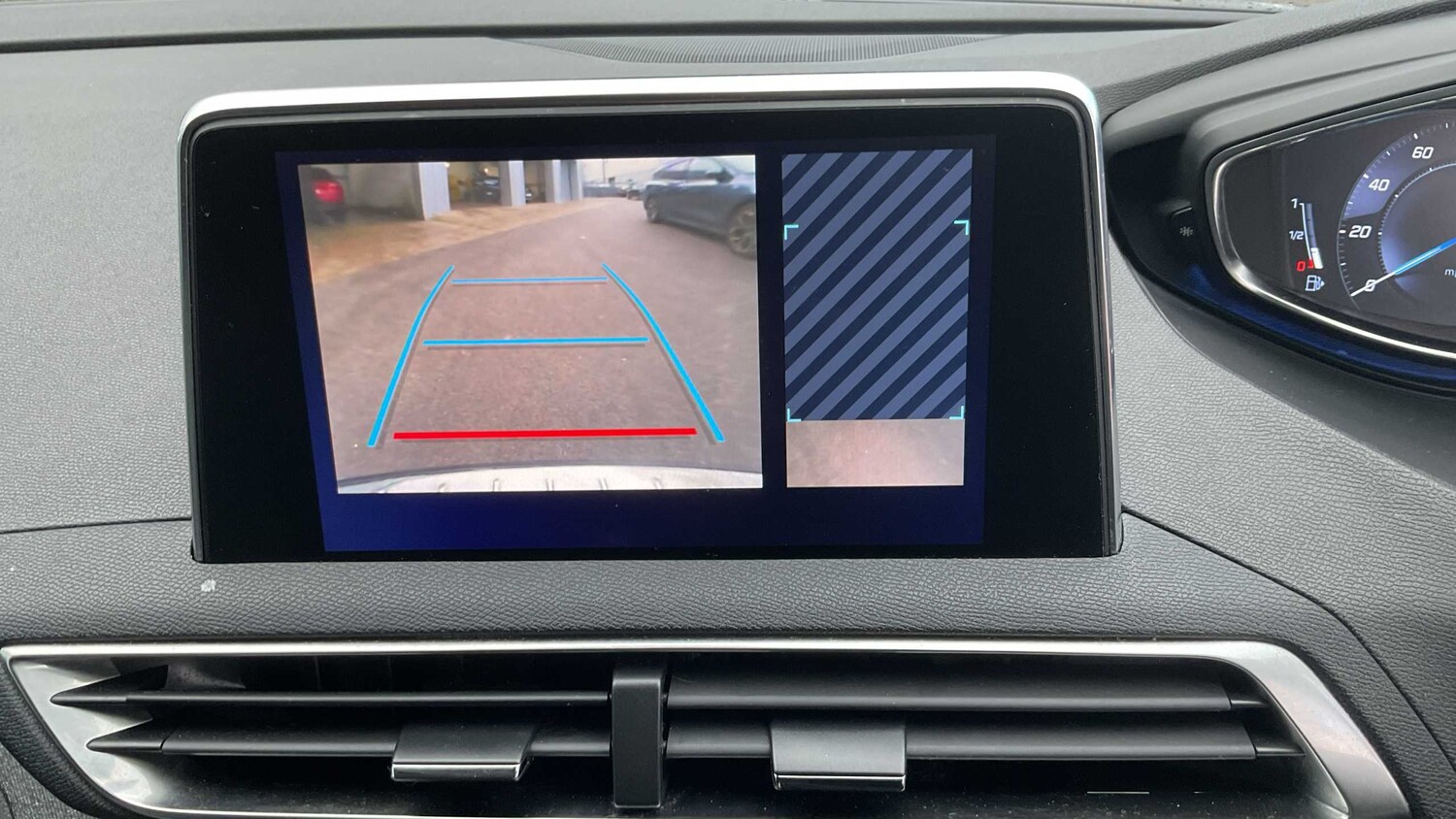 Used Peugeot 5008 2020 for sale - 76390653: Photo 15