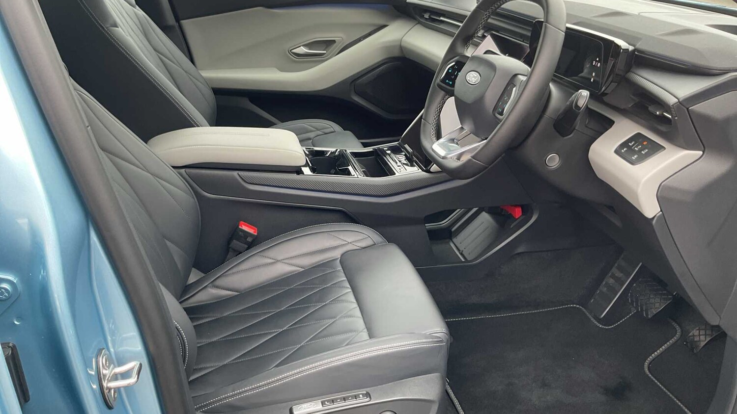 Used Ford Explorer 2024 for sale - 78024004: Photo 15