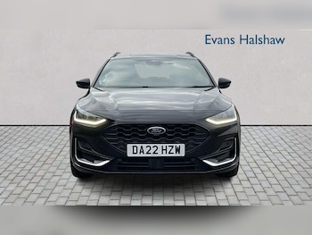 Used Ford Focus 2022 for sale - 76310749: Photo