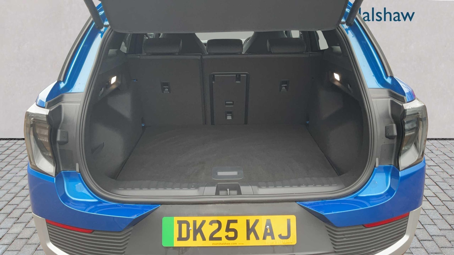 Used Ford Explorer 2025 for sale - 77615325: Photo 7