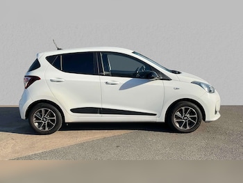 Used Hyundai i10 2018 for sale - 76125886: Photo