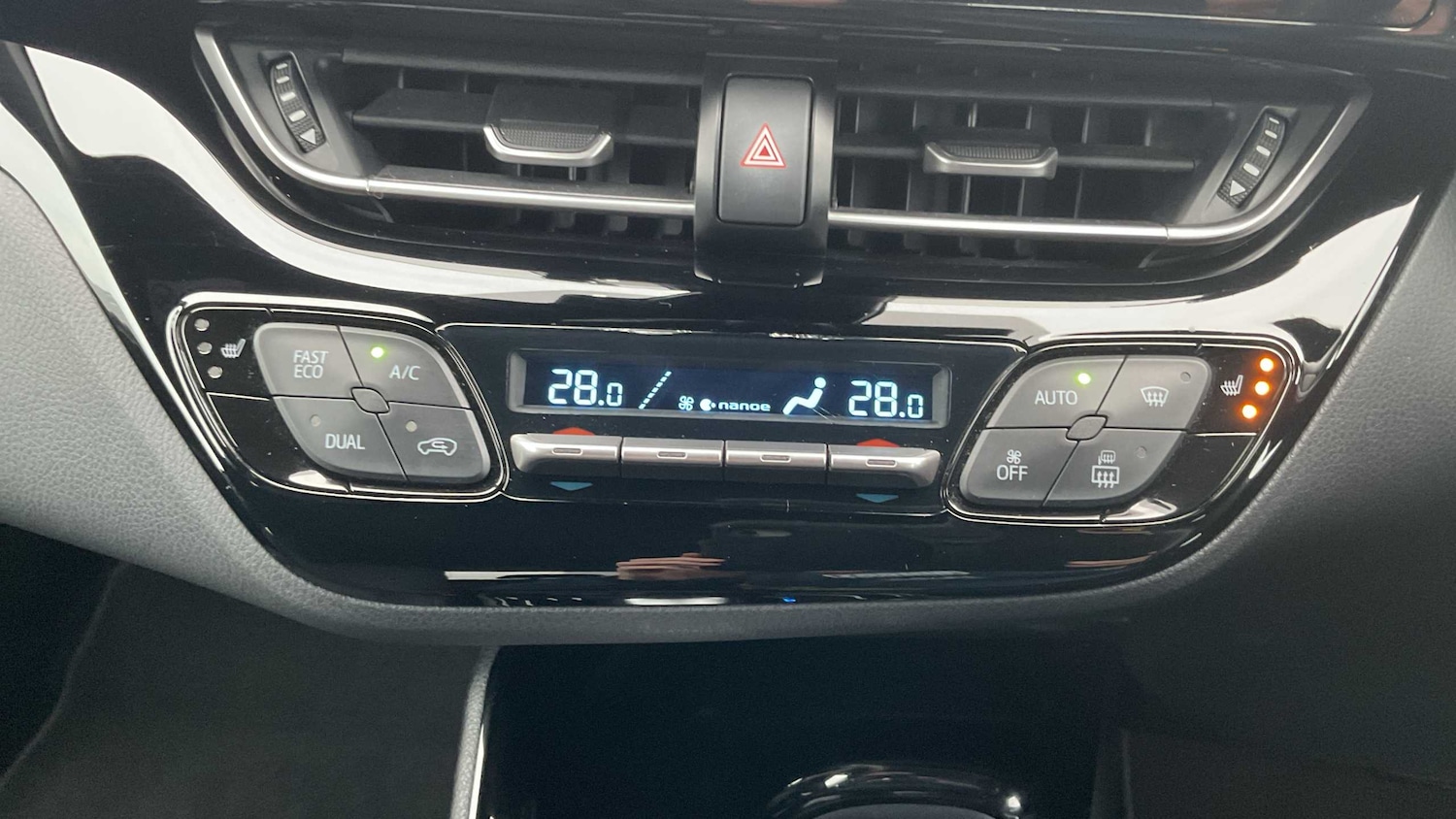 Used Toyota C-HR 2020 for sale - 76774332: Photo 15