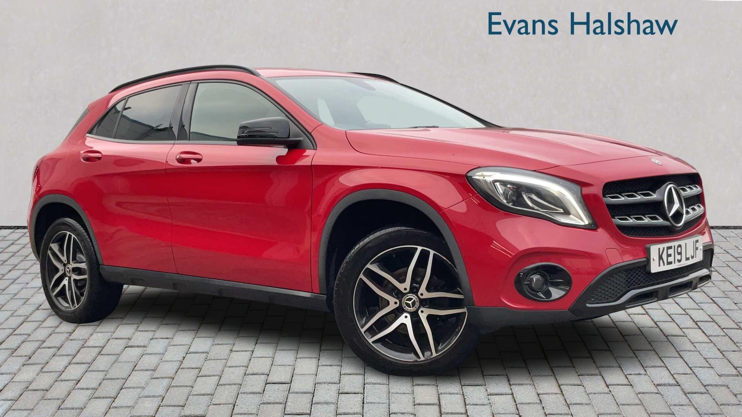 Used Mercedes-Benz GLA 2019 for sale - 77134871: Photo 1