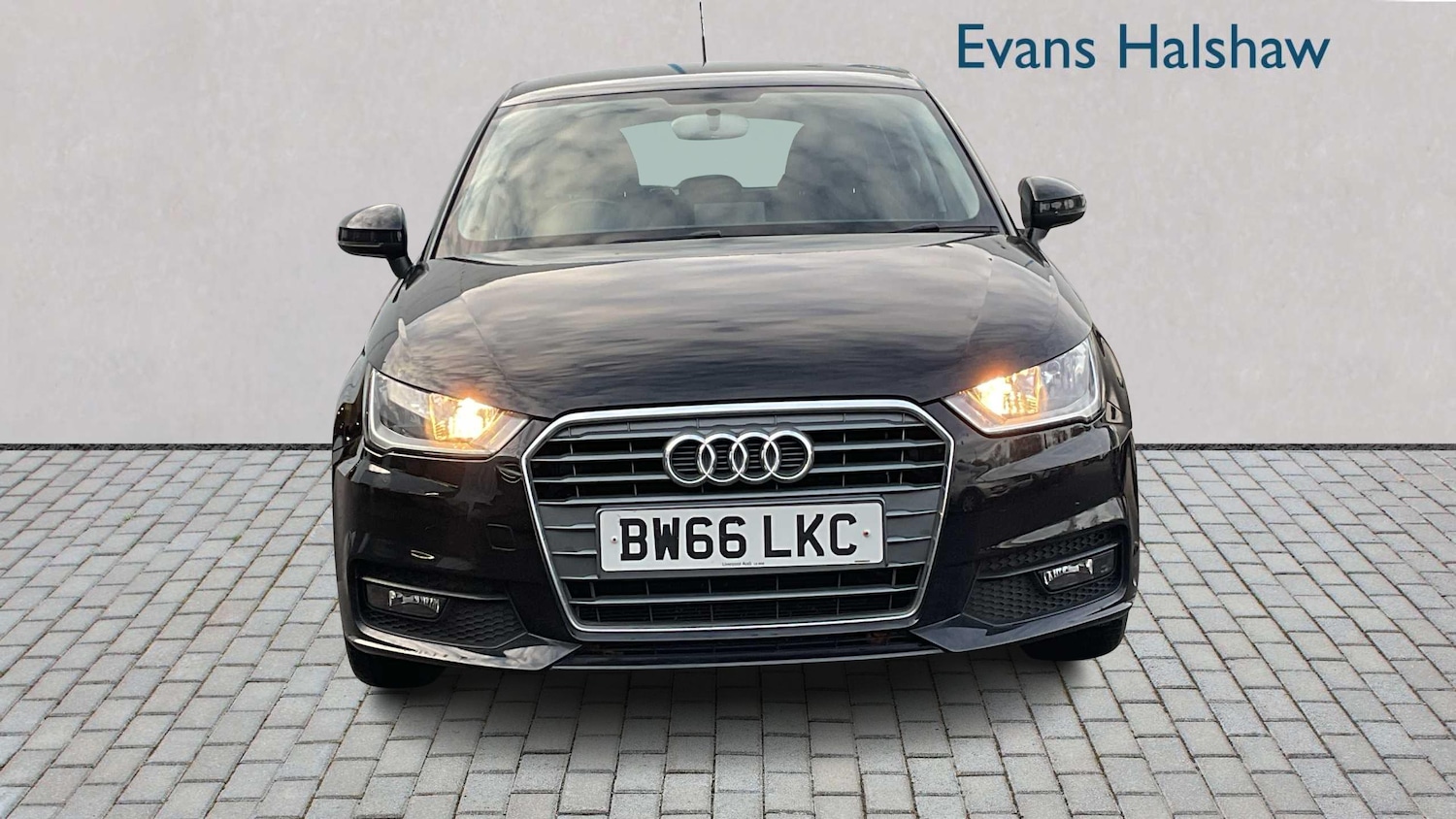 Used Audi A1 2016 for sale - 76661772: Photo 2