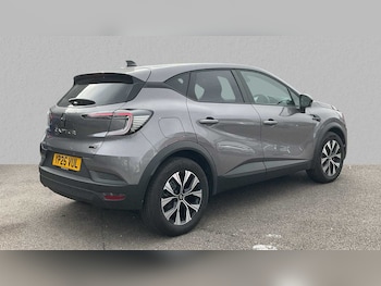 Used Renault Captur 2025 for sale - 75845564: Photo