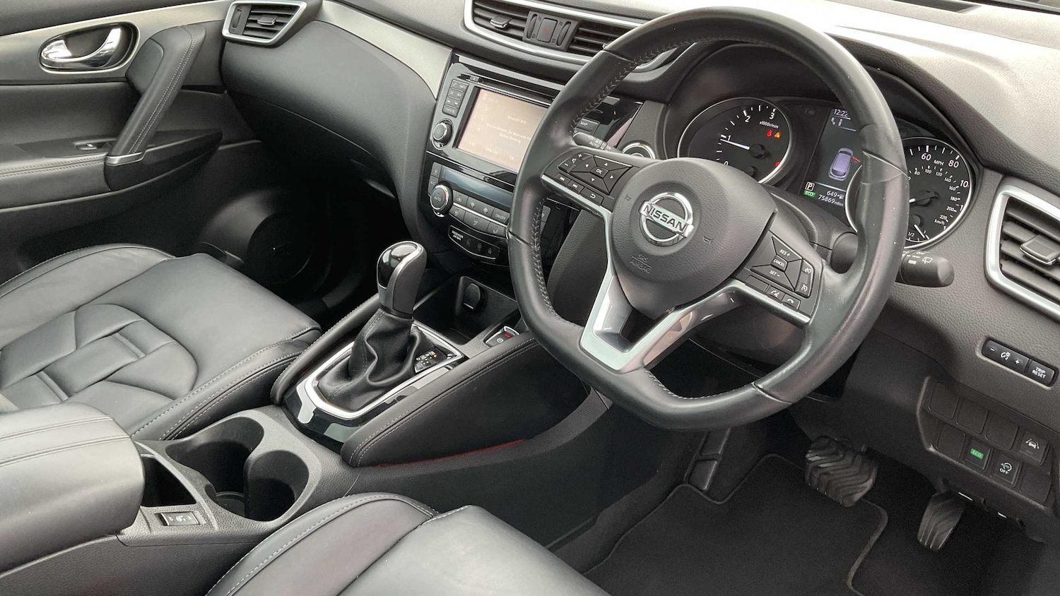 Used Nissan Qashqai 2018 for sale - 76390772: Photo 11