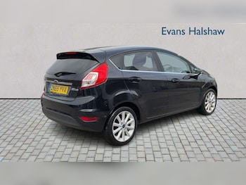 Used Ford Fiesta 2015 for sale - 79535384: Photo