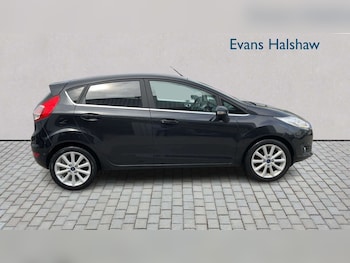 Used Ford Fiesta 2015 for sale - 79535384: Photo