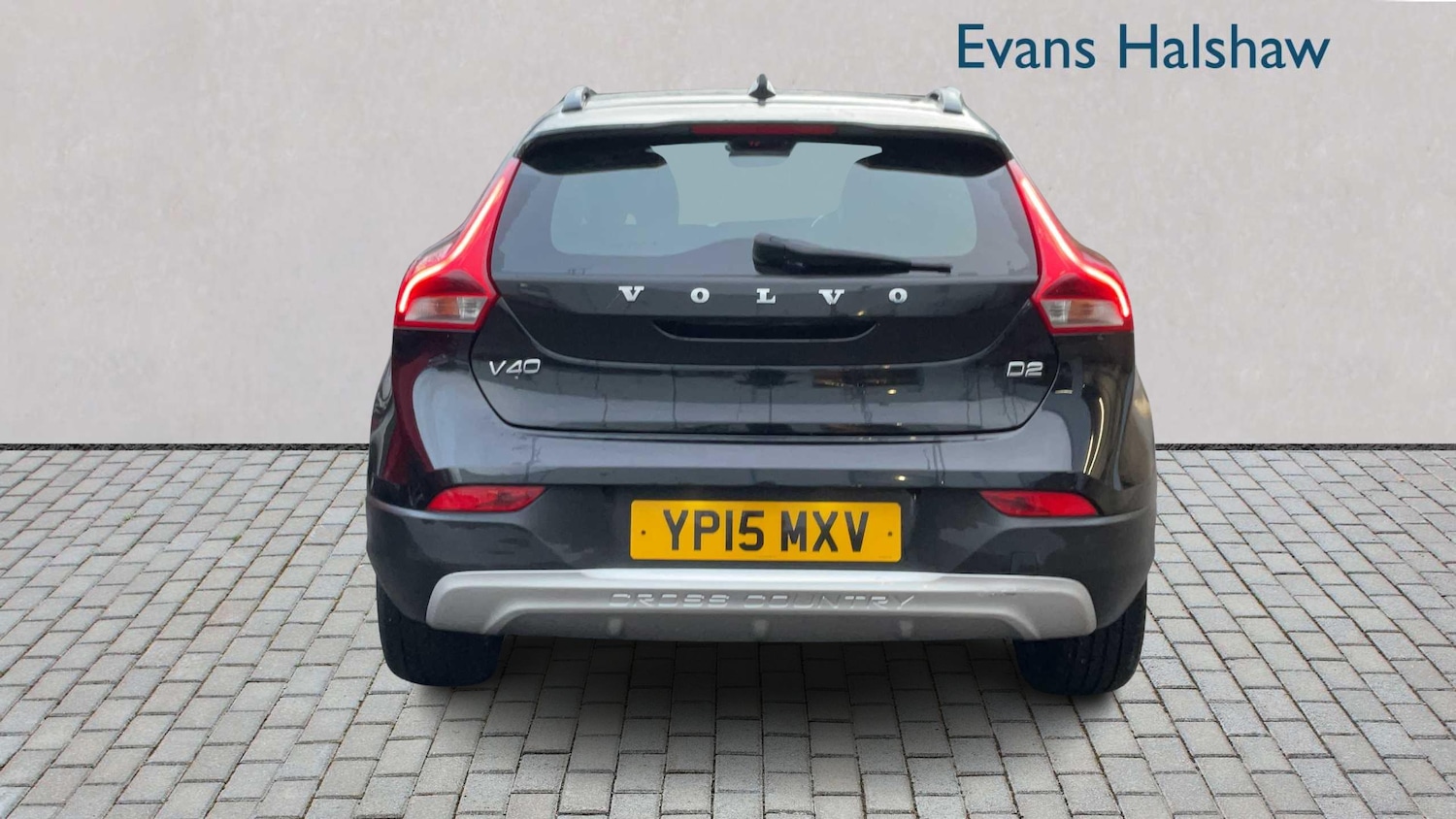 Used Volvo V40 2015 for sale - 77206410: Photo 5