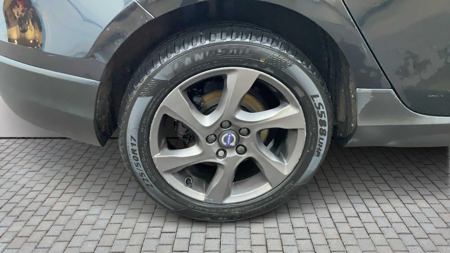 Used Volvo V40 2015 for sale - 77206410: Photo 6