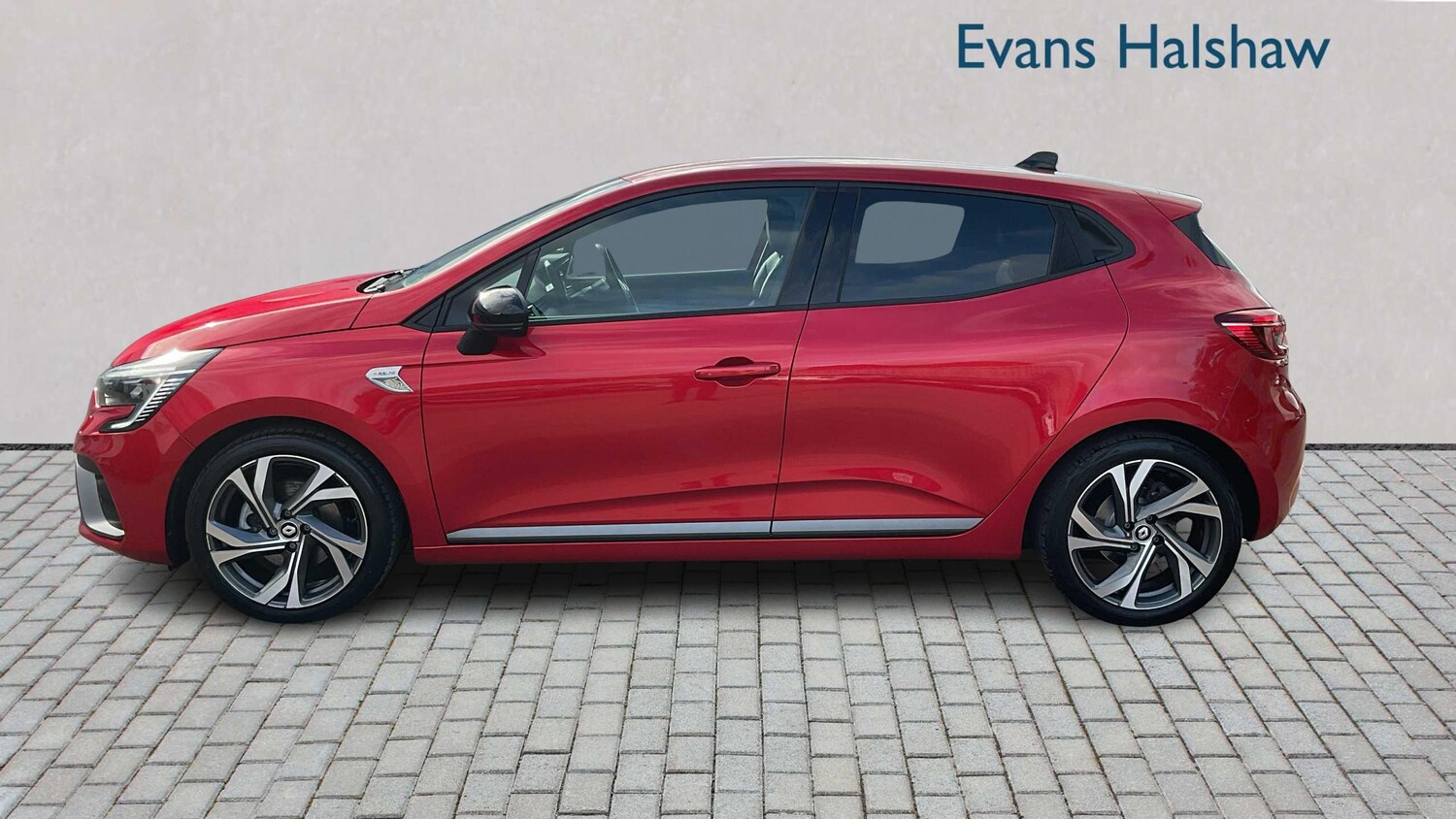 Used Renault Clio 2022 for sale - 76125930: Photo 4
