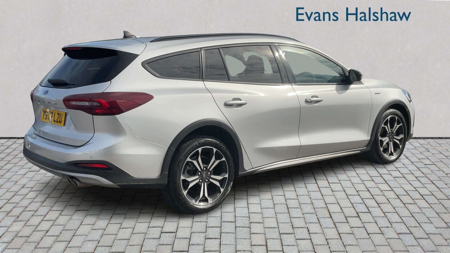 Used Ford Focus 2023 for sale - 78024139: Photo 2