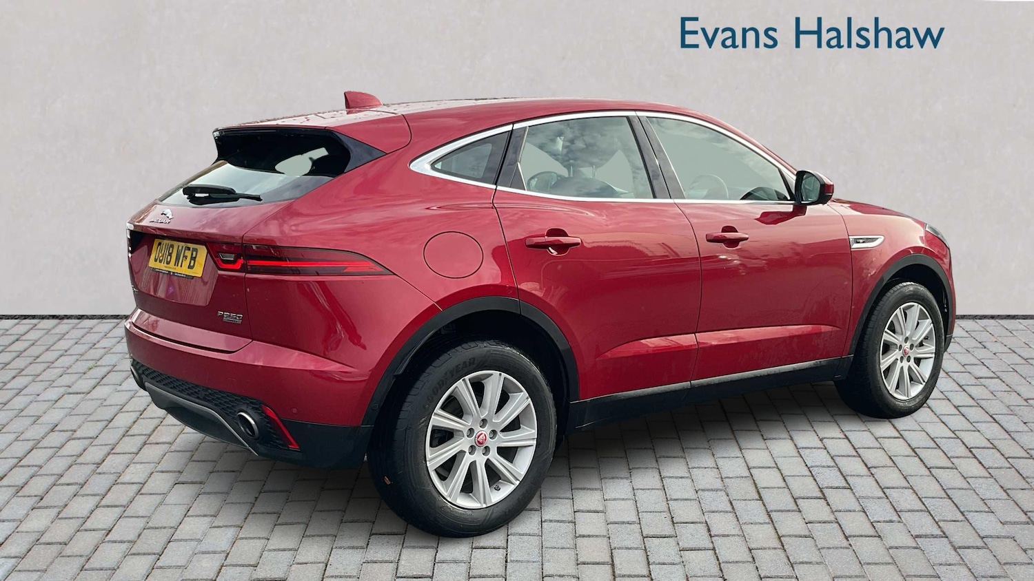 Used Jaguar E-Pace 2018 for sale - 76459993: Photo 4