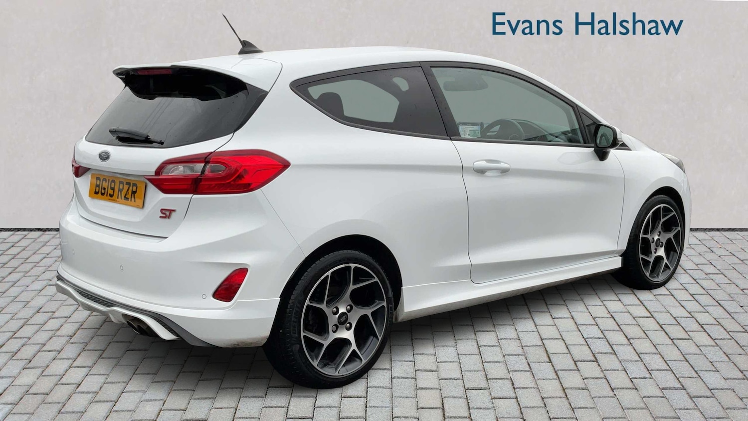 Used Ford Fiesta 2019 for sale - 77308542: Photo 2