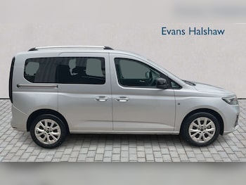 Used Ford Tourneo Connect 2025 for sale - 78881115: Photo