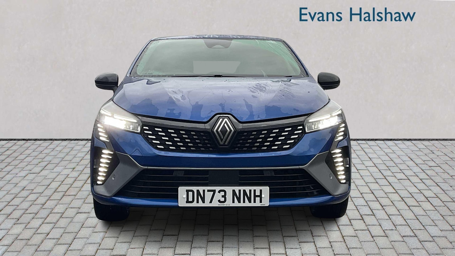 Used Renault Clio 2023 for sale - 76774307: Photo 2