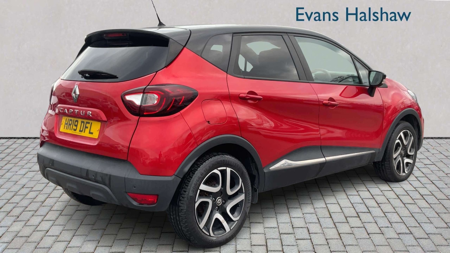 Used Renault Captur 2019 for sale - 77827491: Photo 2