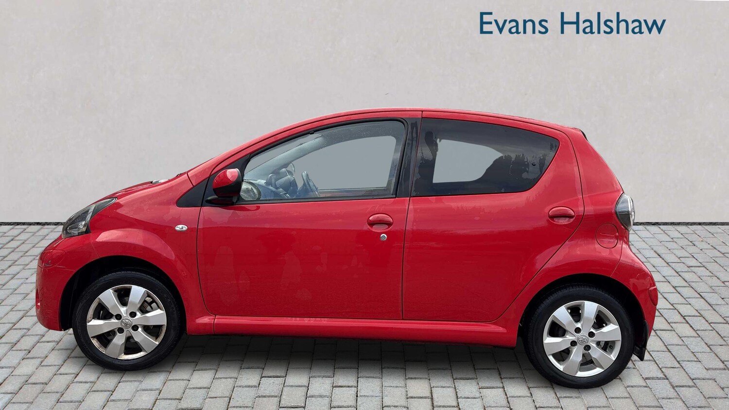 Used Toyota AYGO 2013 for sale - 77334056: Photo 3