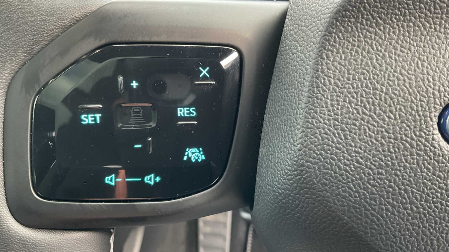 Used Ford Explorer 2024 for sale - 77061137: Photo 27