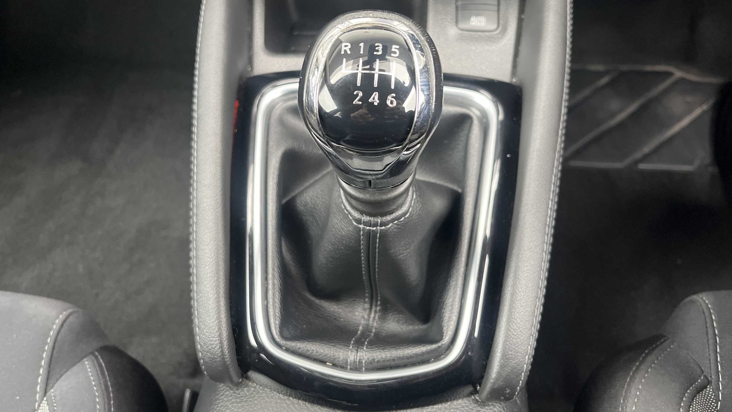 Used Nissan Qashqai 2017 for sale - 76045190: Photo 30