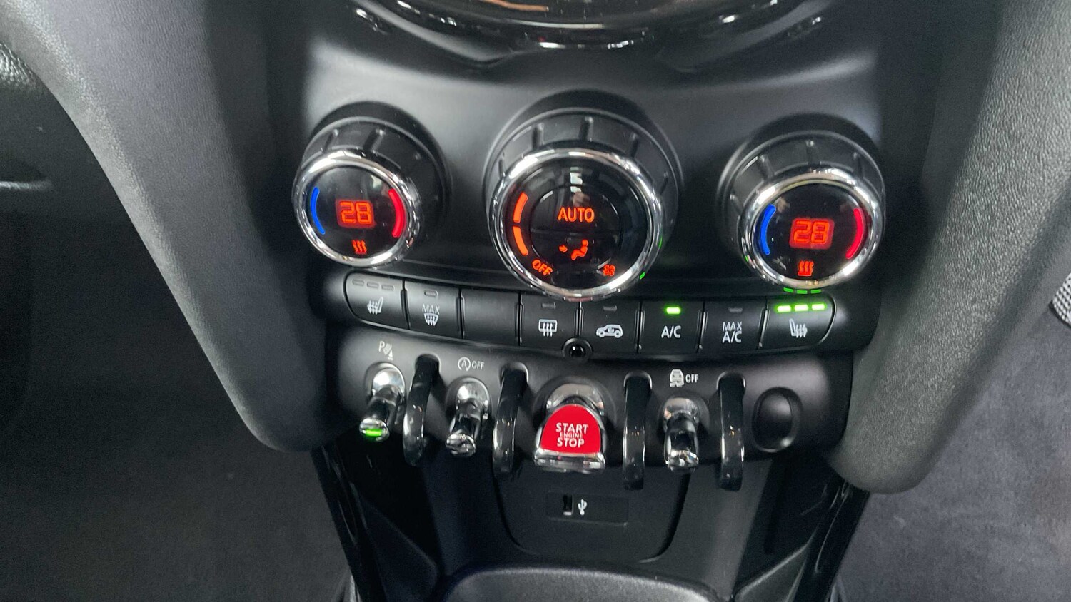 Used MINI Hatch 2019 for sale - 76648946: Photo 16