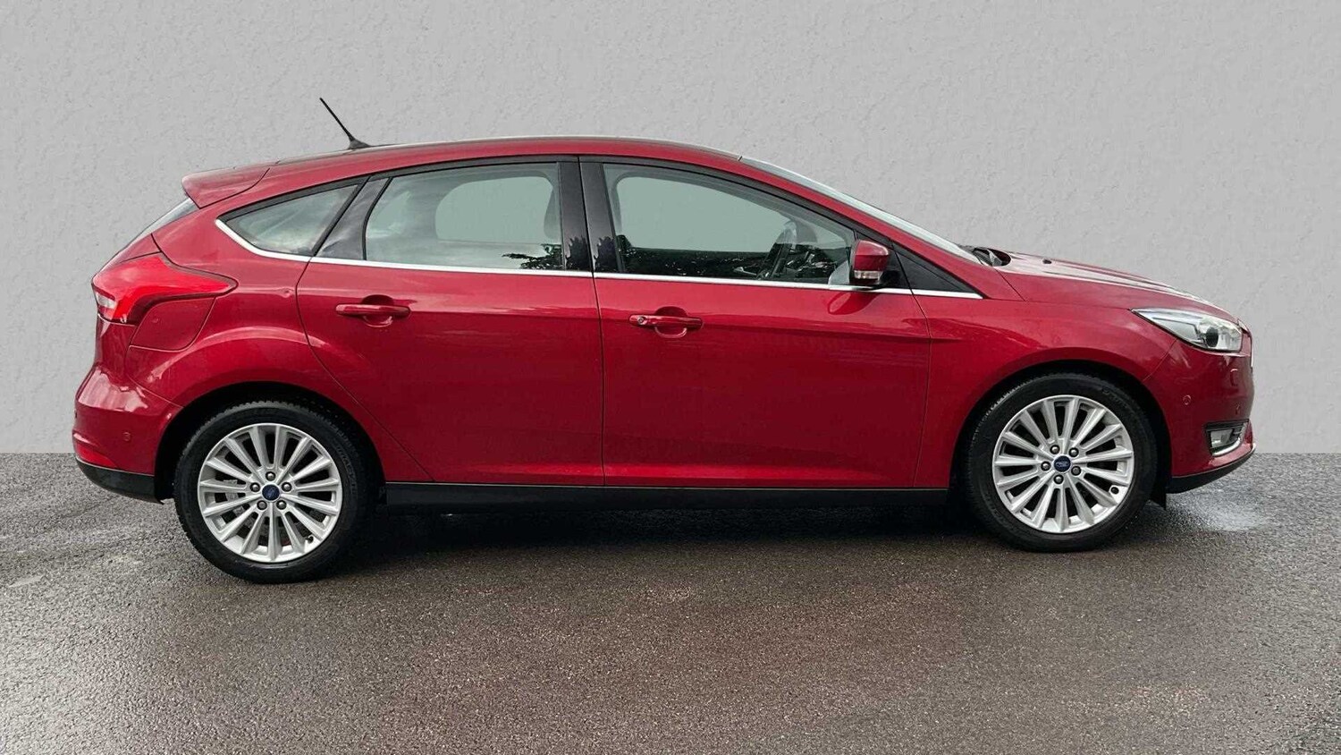 Used Ford Focus 2018 for sale - 75993994: Photo 3