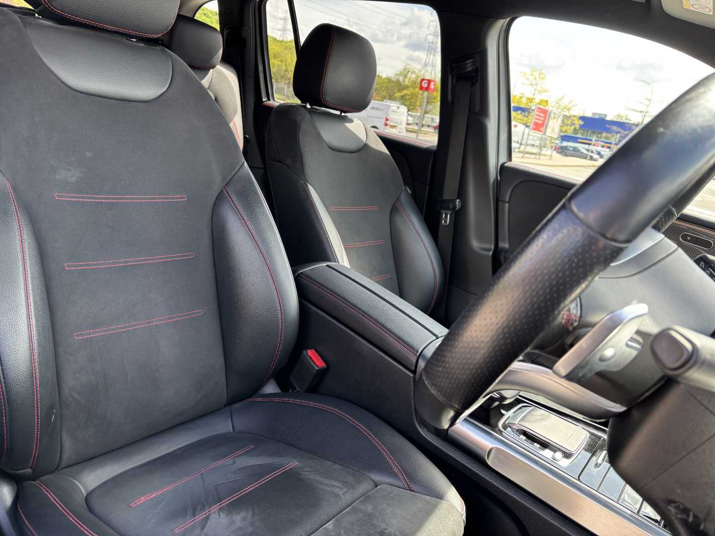 Used Mercedes-Benz GLB 2020 for sale - 76943486: Photo 32