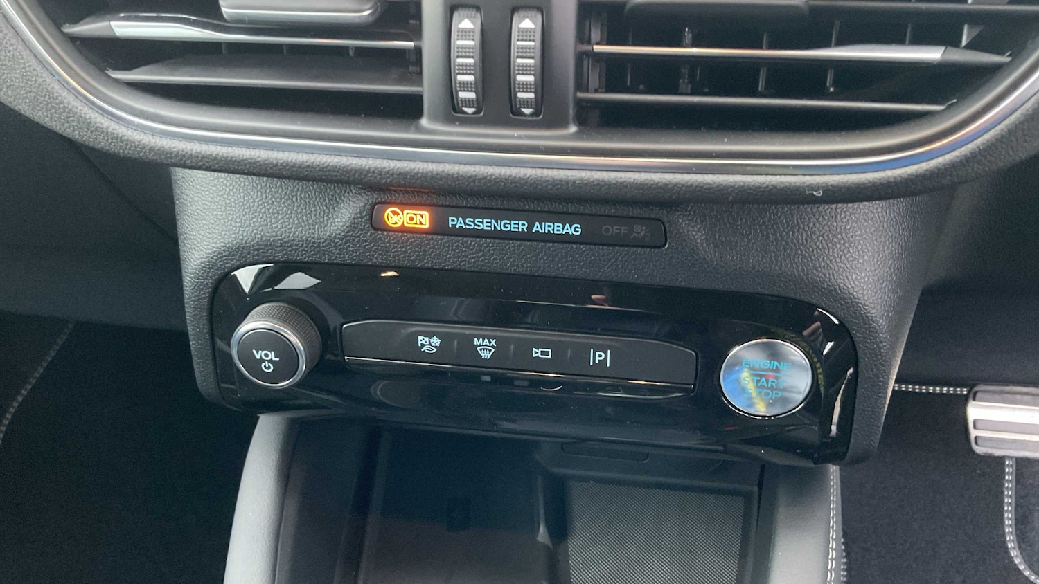 Used Ford Kuga 2025 for sale - 76916260: Photo 15