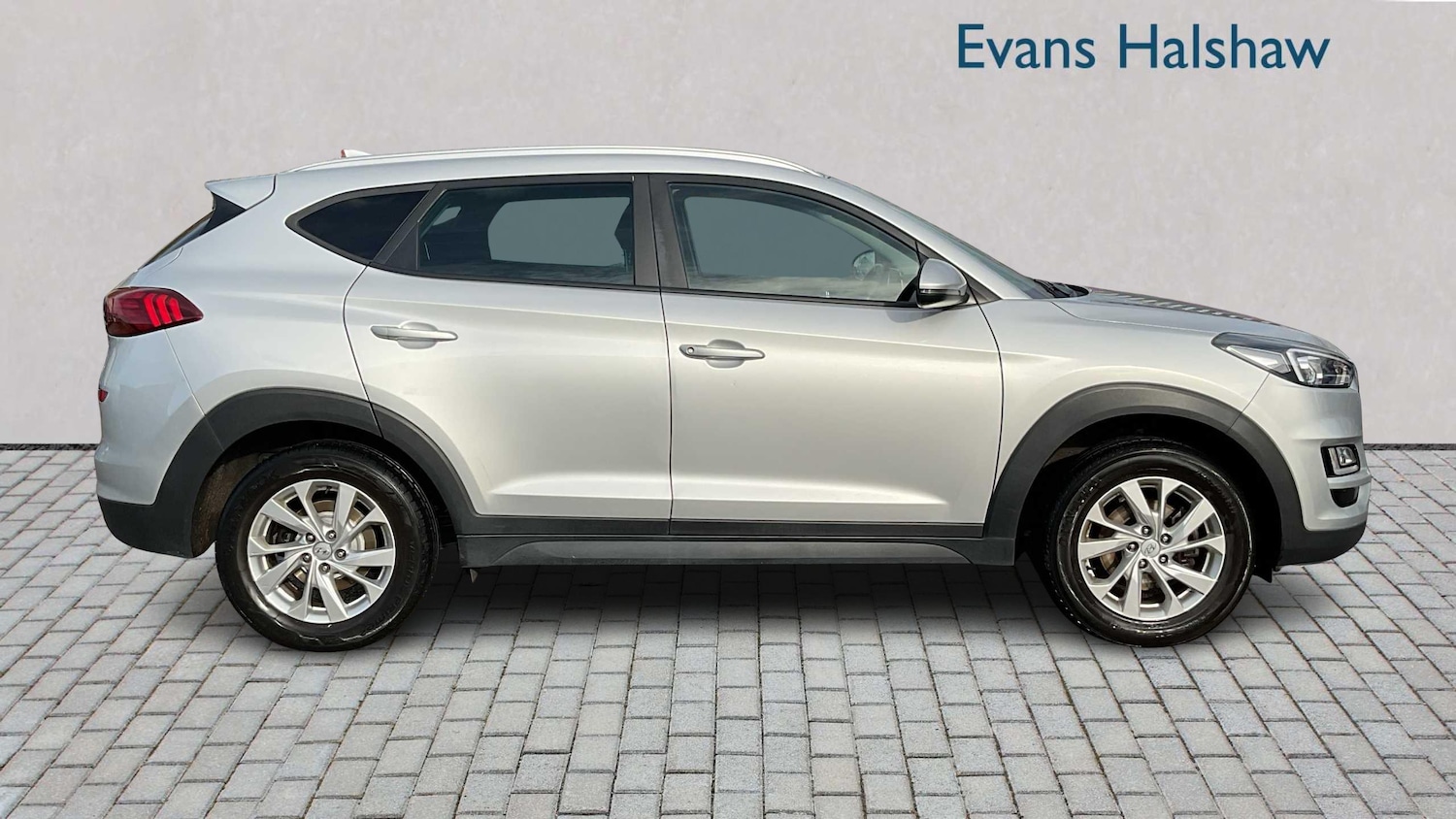 Used Hyundai TUCSON 2019 for sale - 76460103: Photo 3