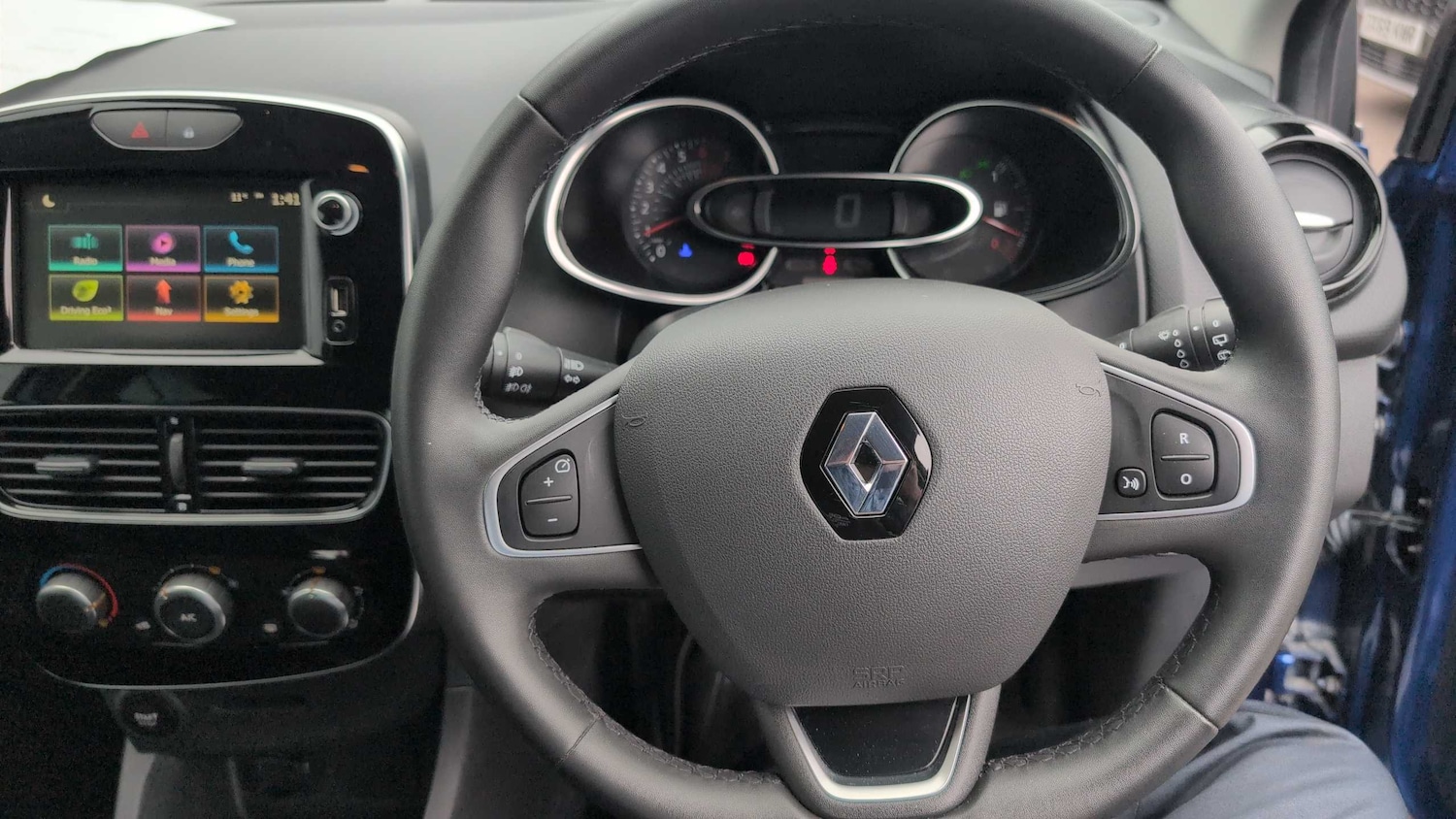 Used Renault Clio 2019 for sale - 75917918: Photo 13