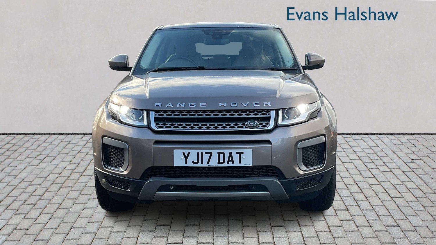 Used Land Rover Range Rover Evoque 2017 for sale - 76624711: Photo 2