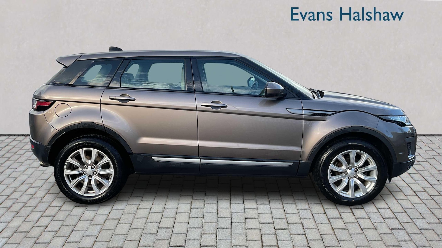 Used Land Rover Range Rover Evoque 2017 for sale - 76624711: Photo 3
