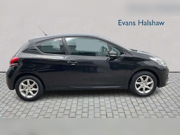 Used Peugeot 208 2016 for sale - 79078781: Photo