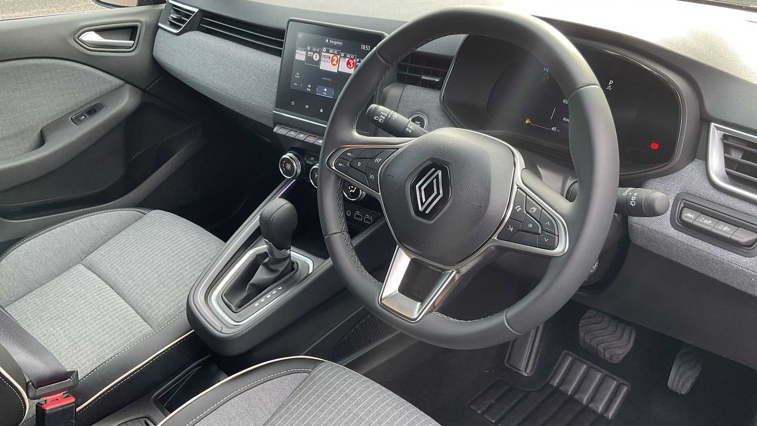 Used Renault Clio 2024 for sale - 76411373: Photo 11