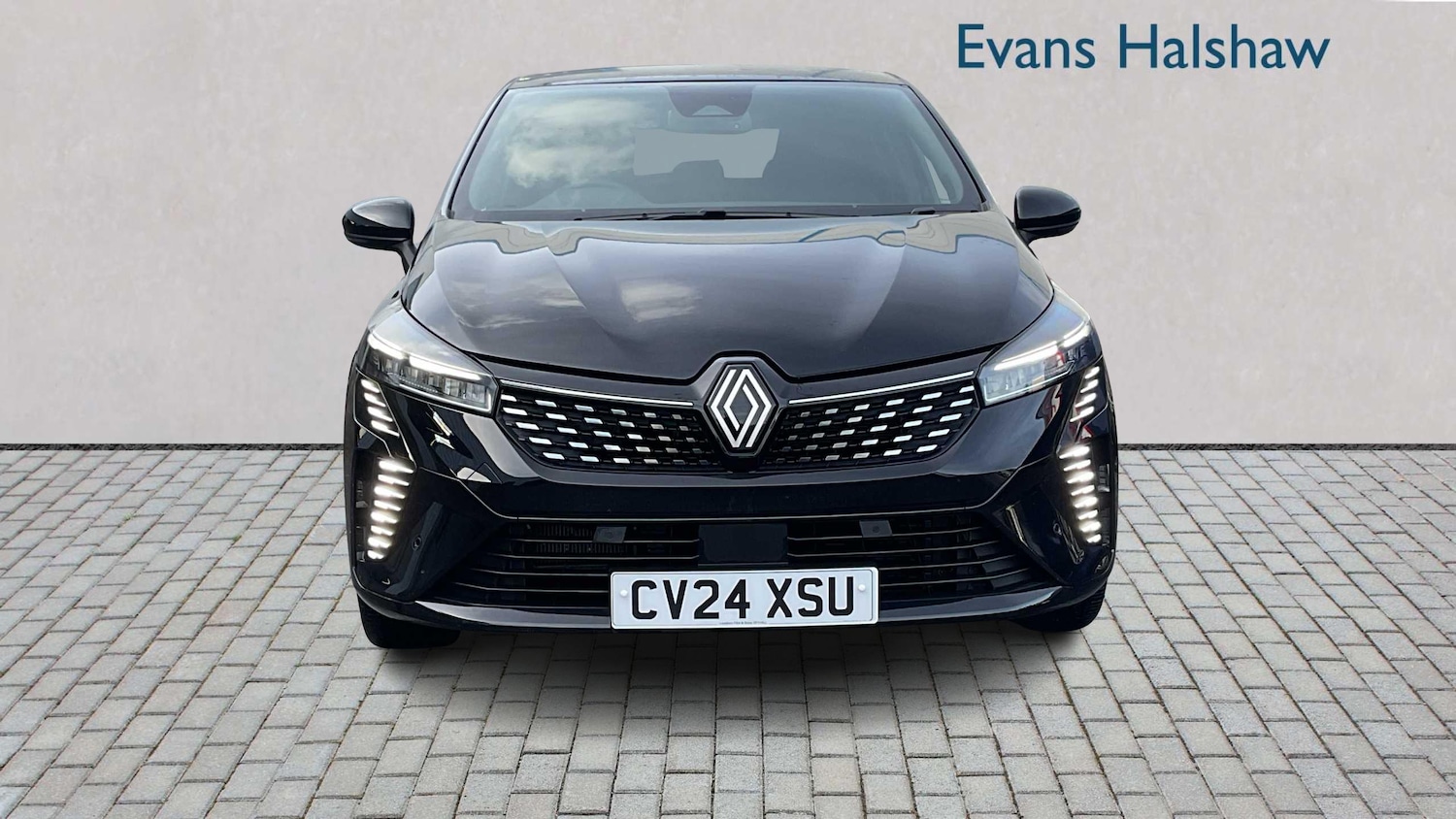 Used Renault Clio 2024 for sale - 76411373: Photo 2