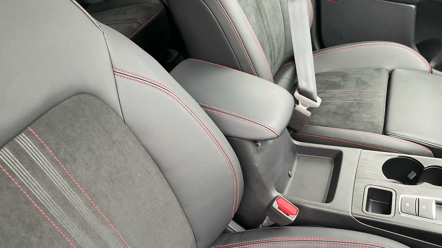 Used Ford Kuga 2024 for sale - 76636629: Photo 35