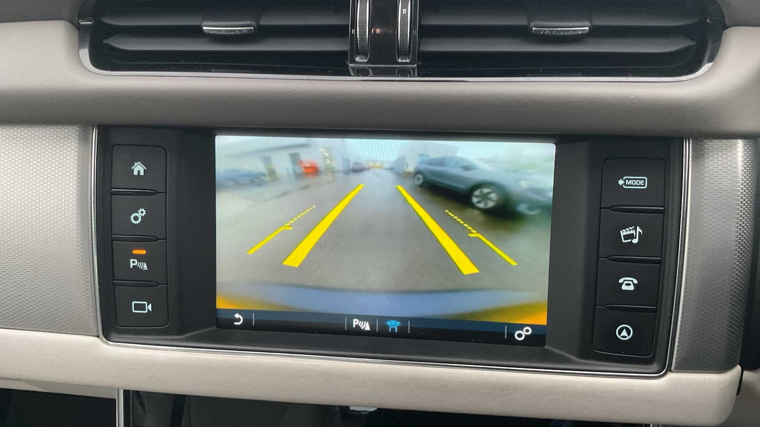 Used Jaguar XF for sale - 77000104: Photo 14