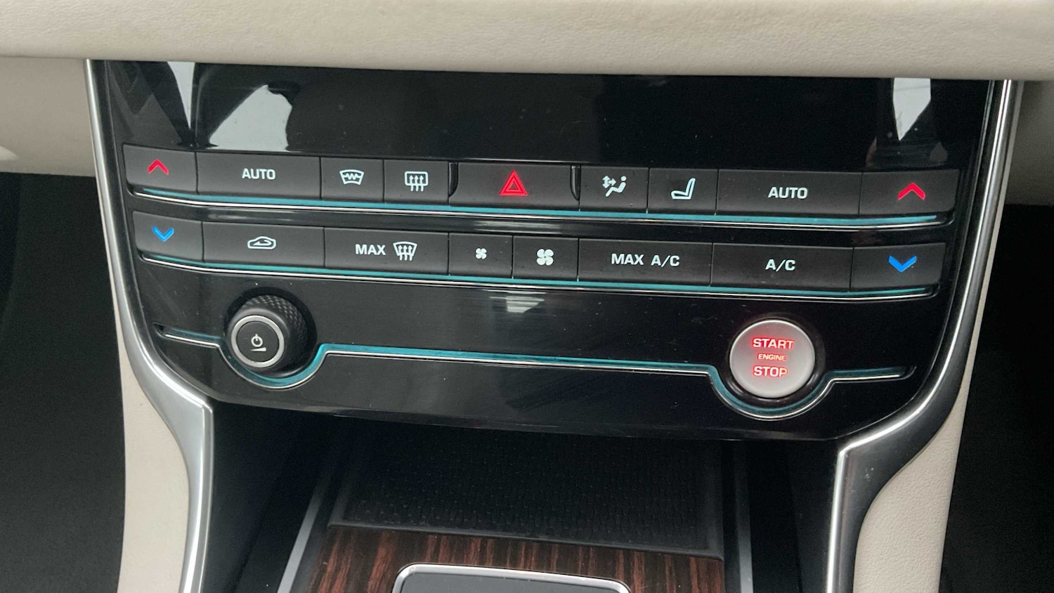 Used Jaguar XF for sale - 77000104: Photo 15