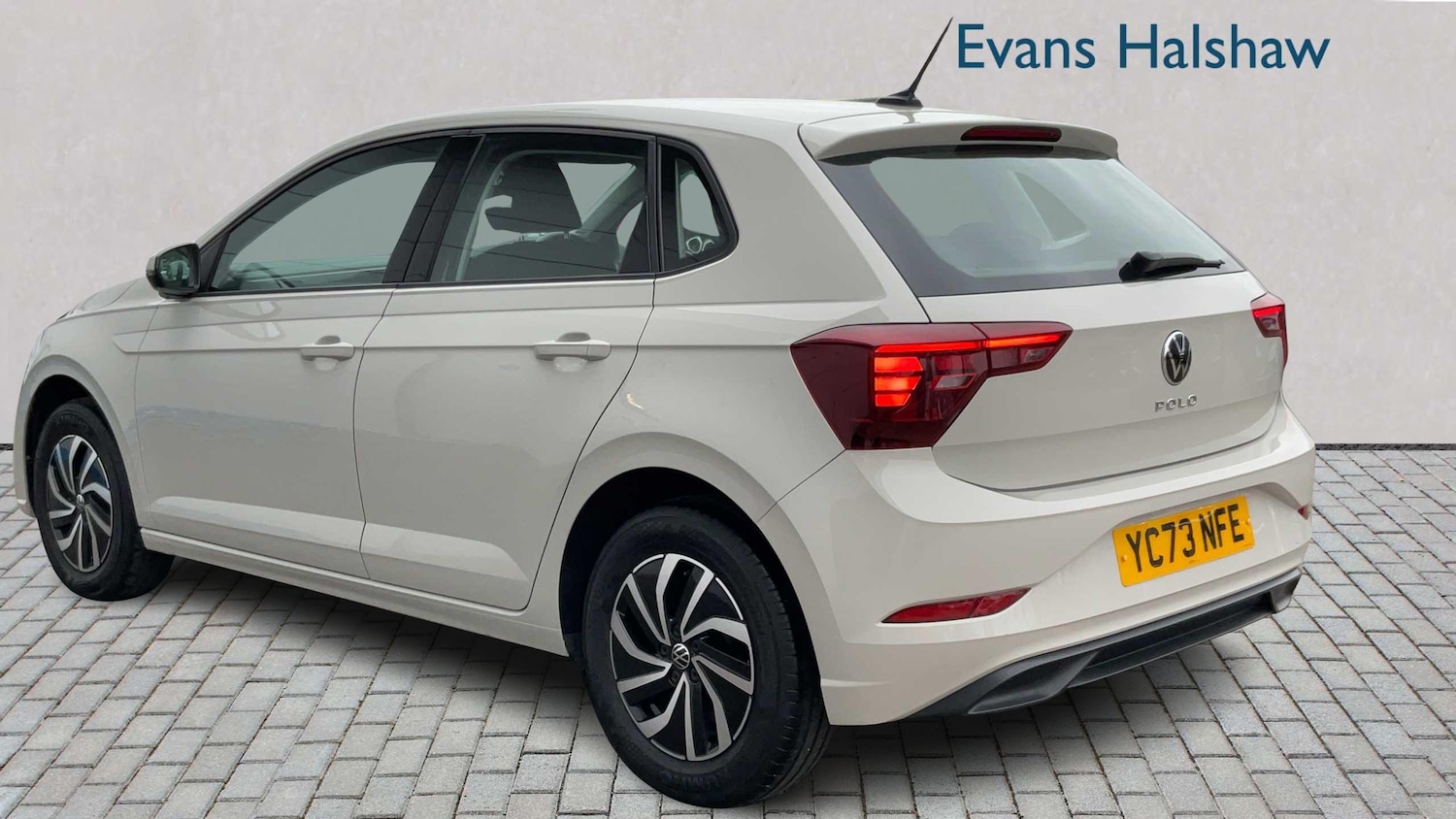 Used Volkswagen Polo 2023 for sale - 77334053: Photo 2