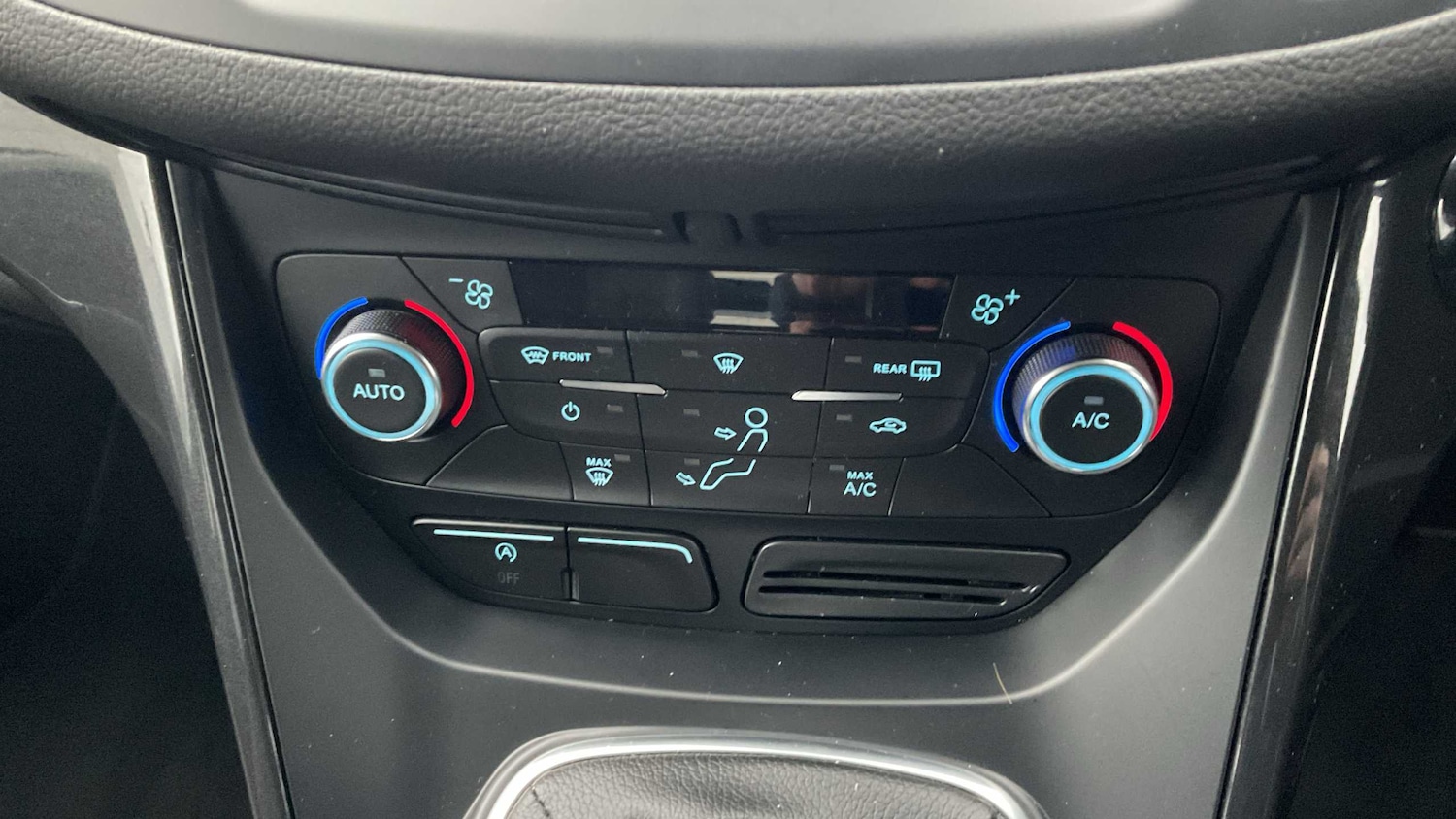 Used Ford Kuga 2018 for sale - 76475802: Photo 16