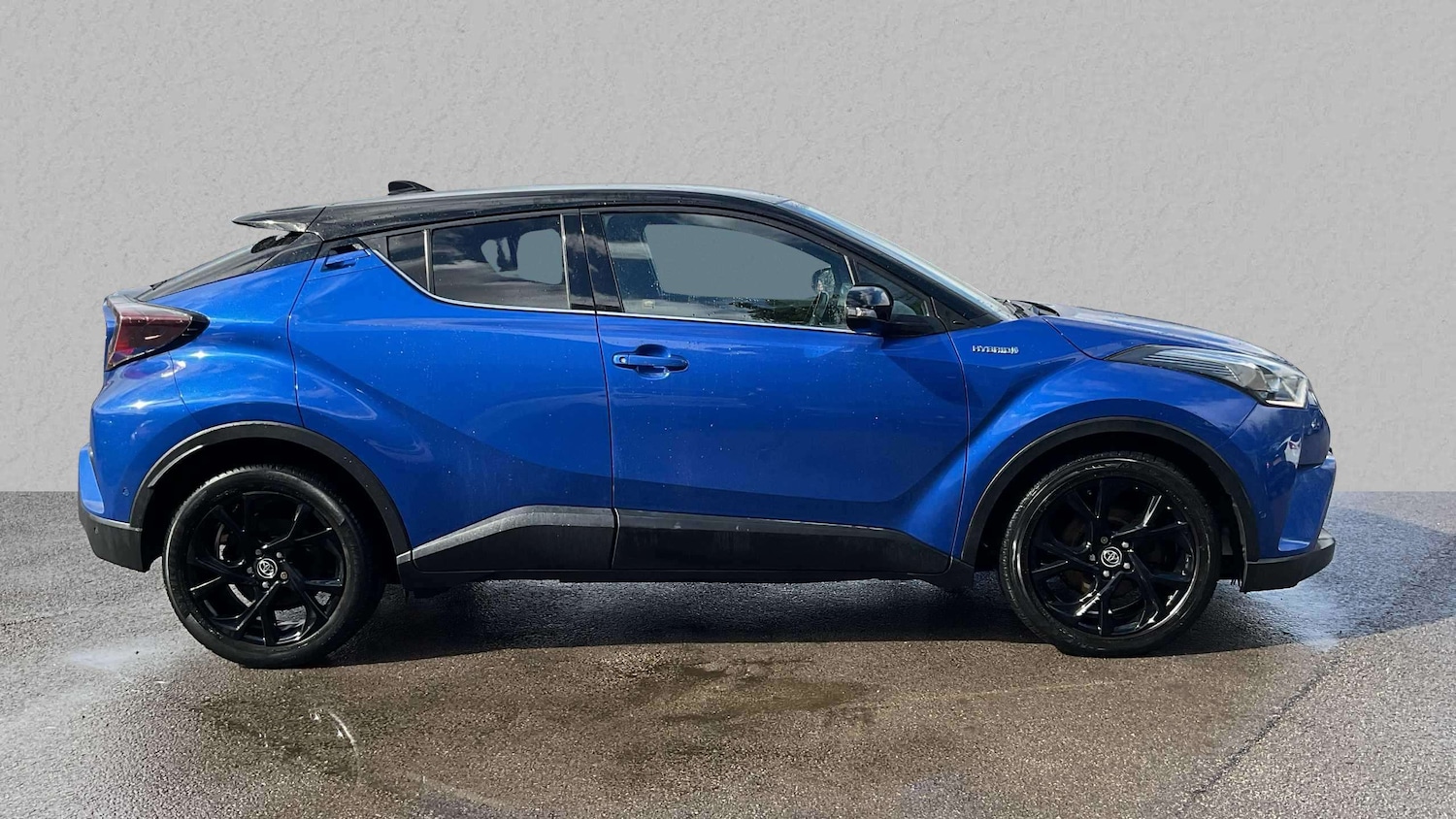 Used Toyota C-HR 2018 for sale - 76460193: Photo 3