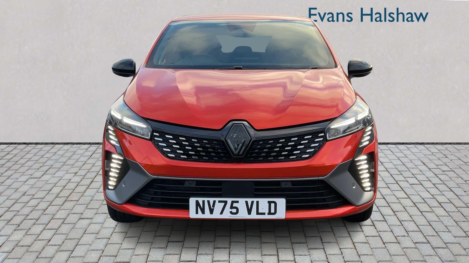 Used Renault Clio 2025 for sale - 78037453: Photo 4