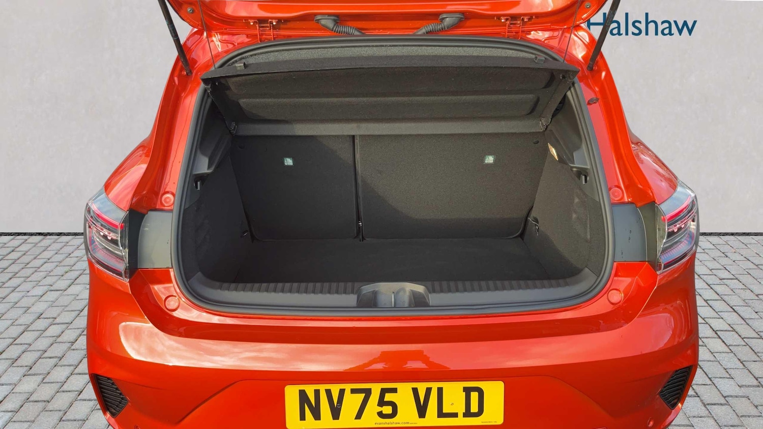 Used Renault Clio 2025 for sale - 78037453: Photo 7