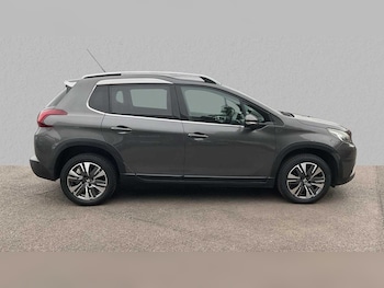 Used Peugeot 2008 2017 for sale - 76156320: Photo
