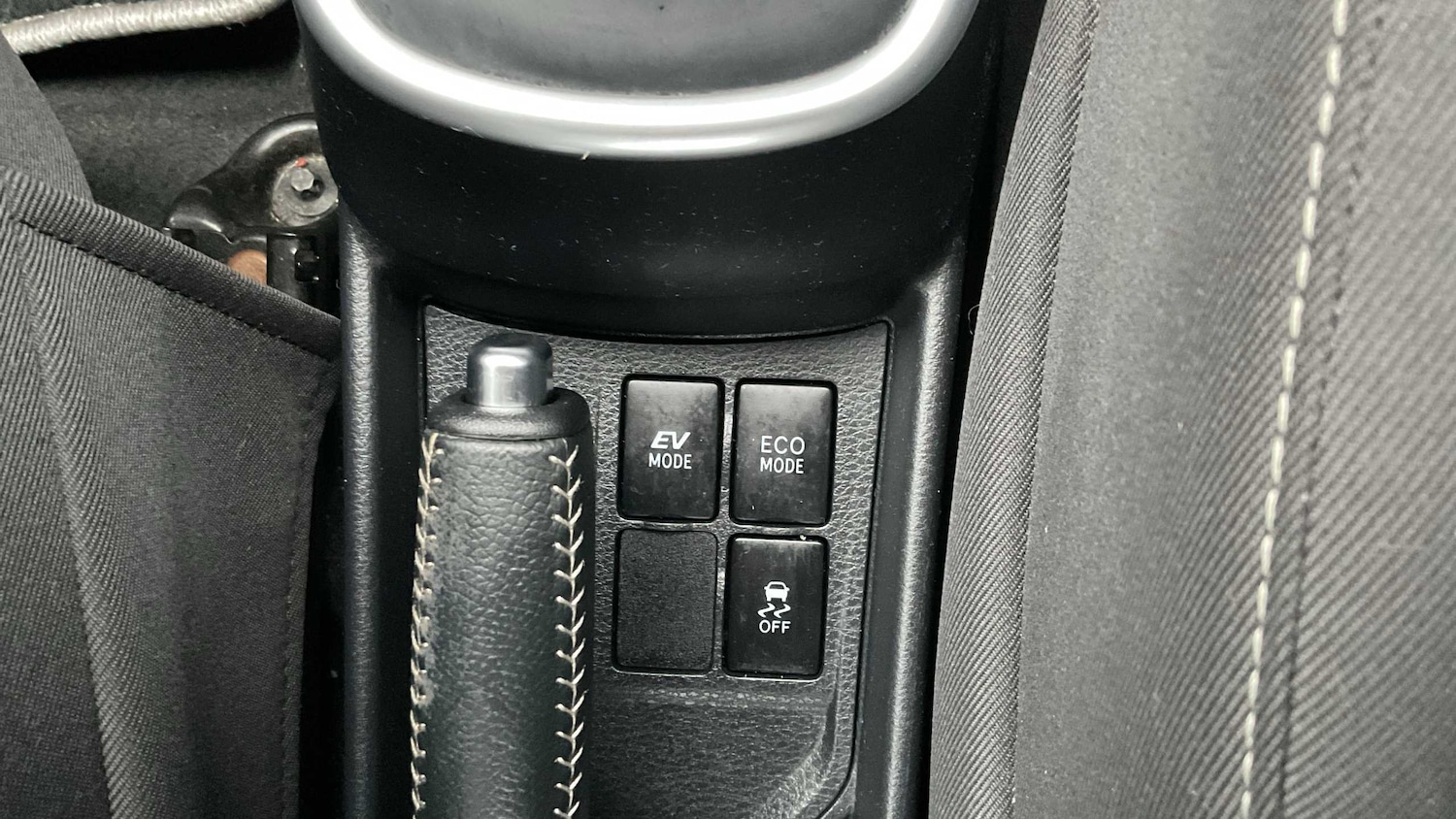 Used Toyota Yaris 2017 for sale - 76421181: Photo 17