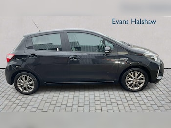 Used Toyota Yaris 2017 for sale - 76421181: Photo