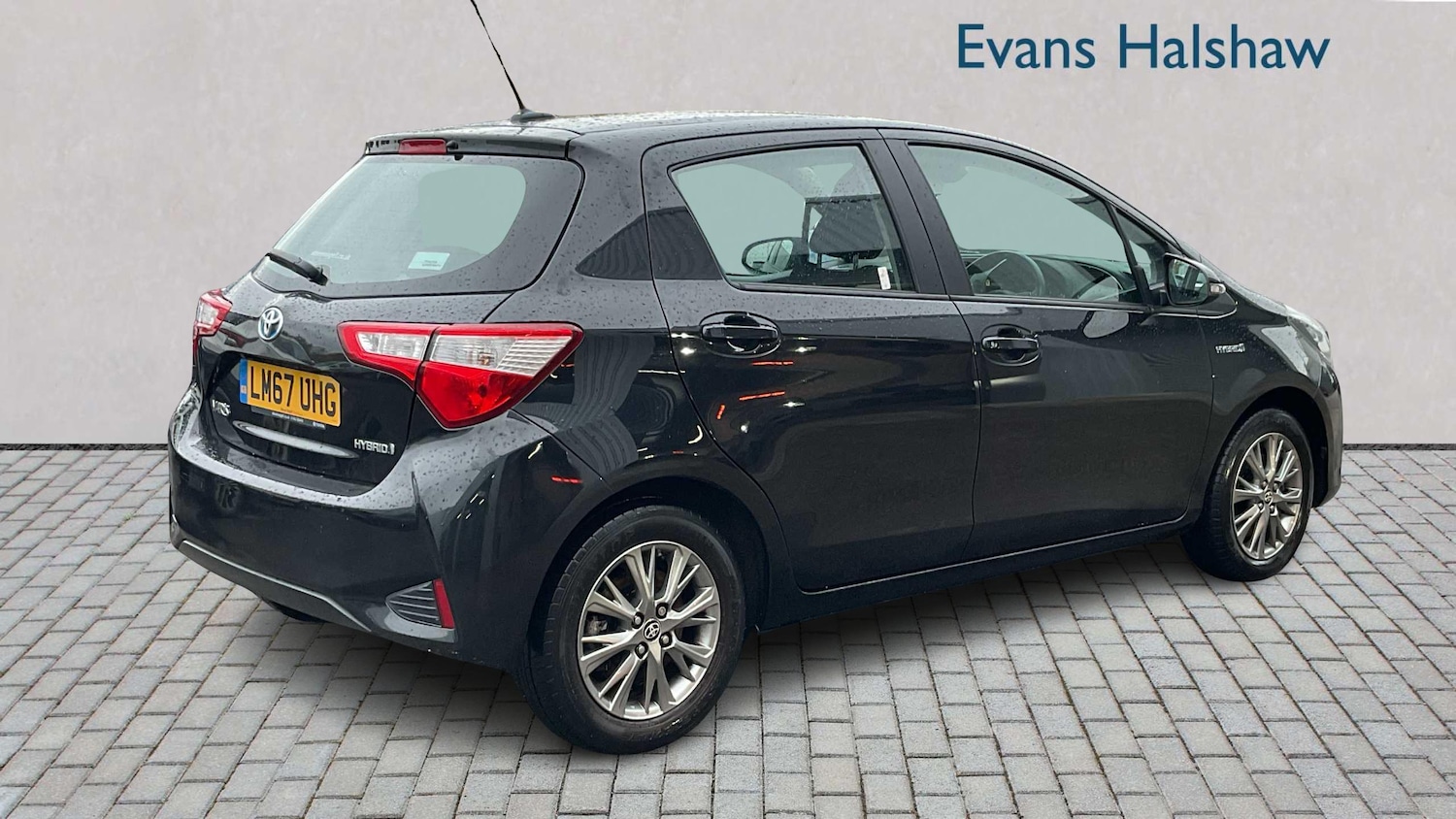Used Toyota Yaris 2017 for sale - 76421181: Photo 4