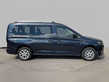 Used Ford Tourneo Connect 2024 for sale - 75818643: Photo