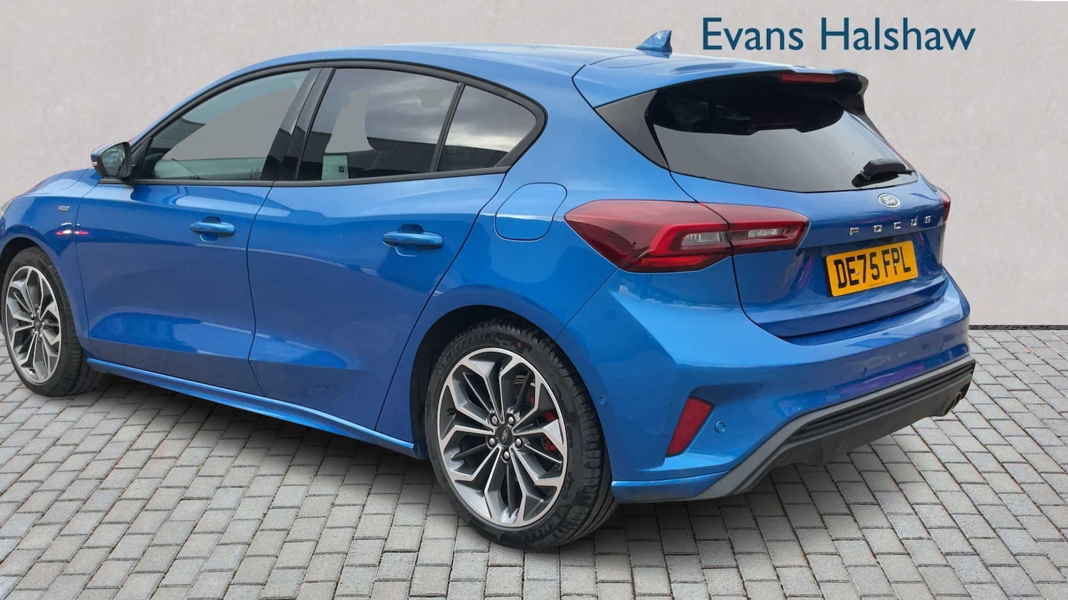 Used Ford Focus 2025 for sale - 77943120: Photo 2