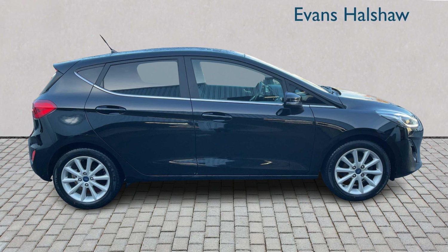 Used Ford Fiesta 2017 for sale - 77397840: Photo 3